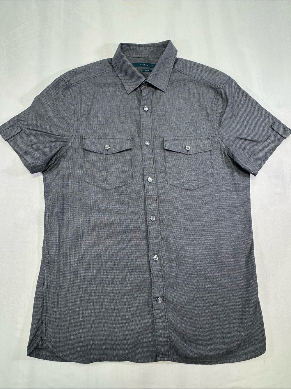 Perry Ellis Men's Short Sleeve Button-Down Shirt in Charcoal Gray - Picture 1 of 9